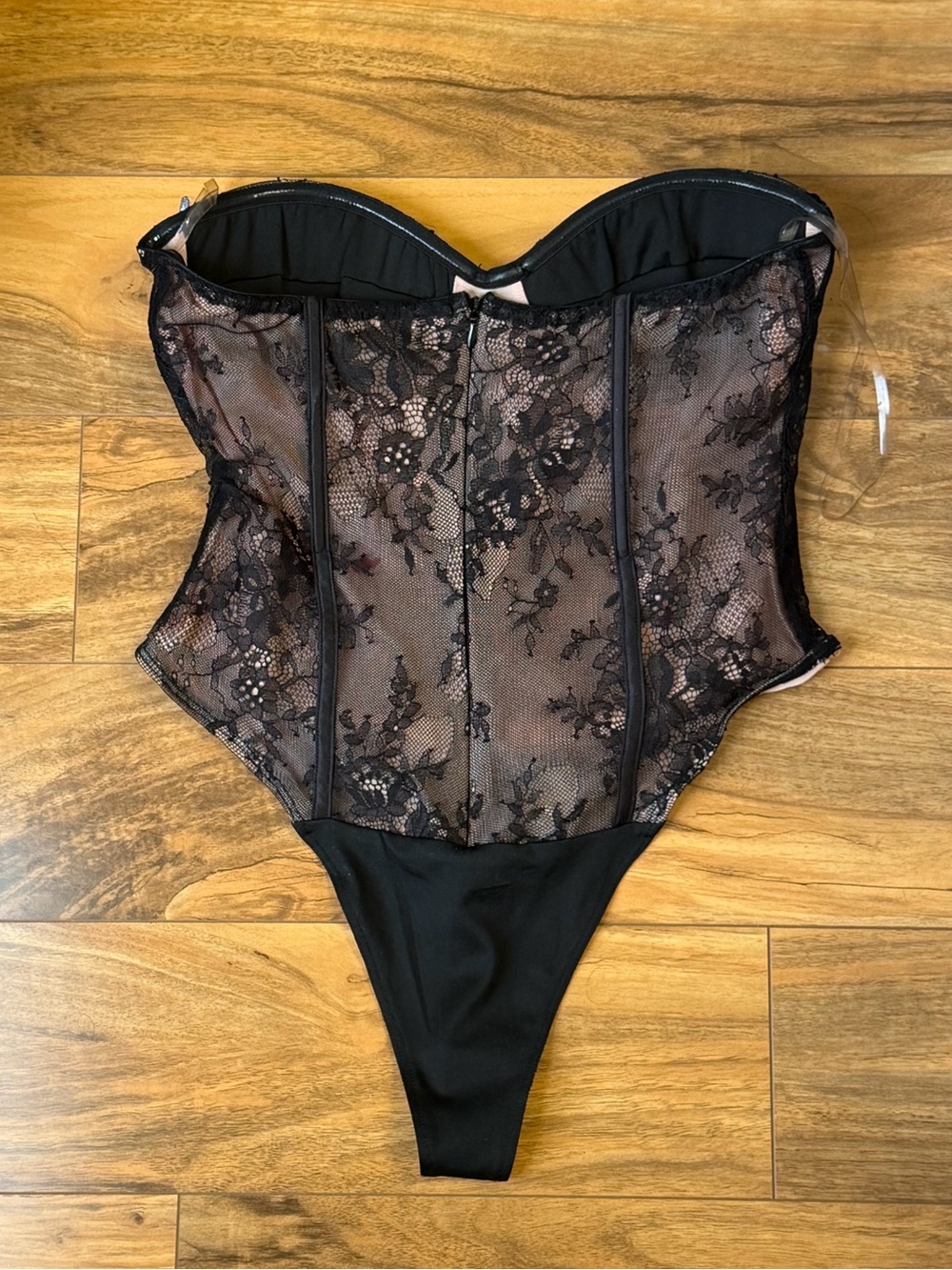 WOKE UP IN PARIS LACE BODYSUIT - Black - Picture 2 of 9